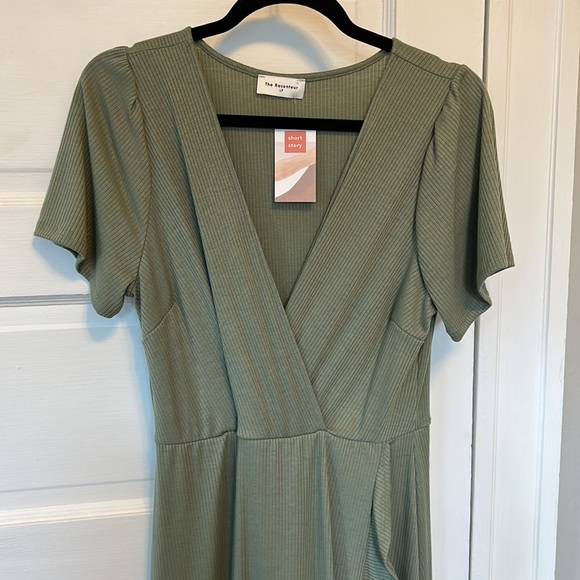 NWT Moss Green Petite Maxi Dress - Picture 4 of 8
